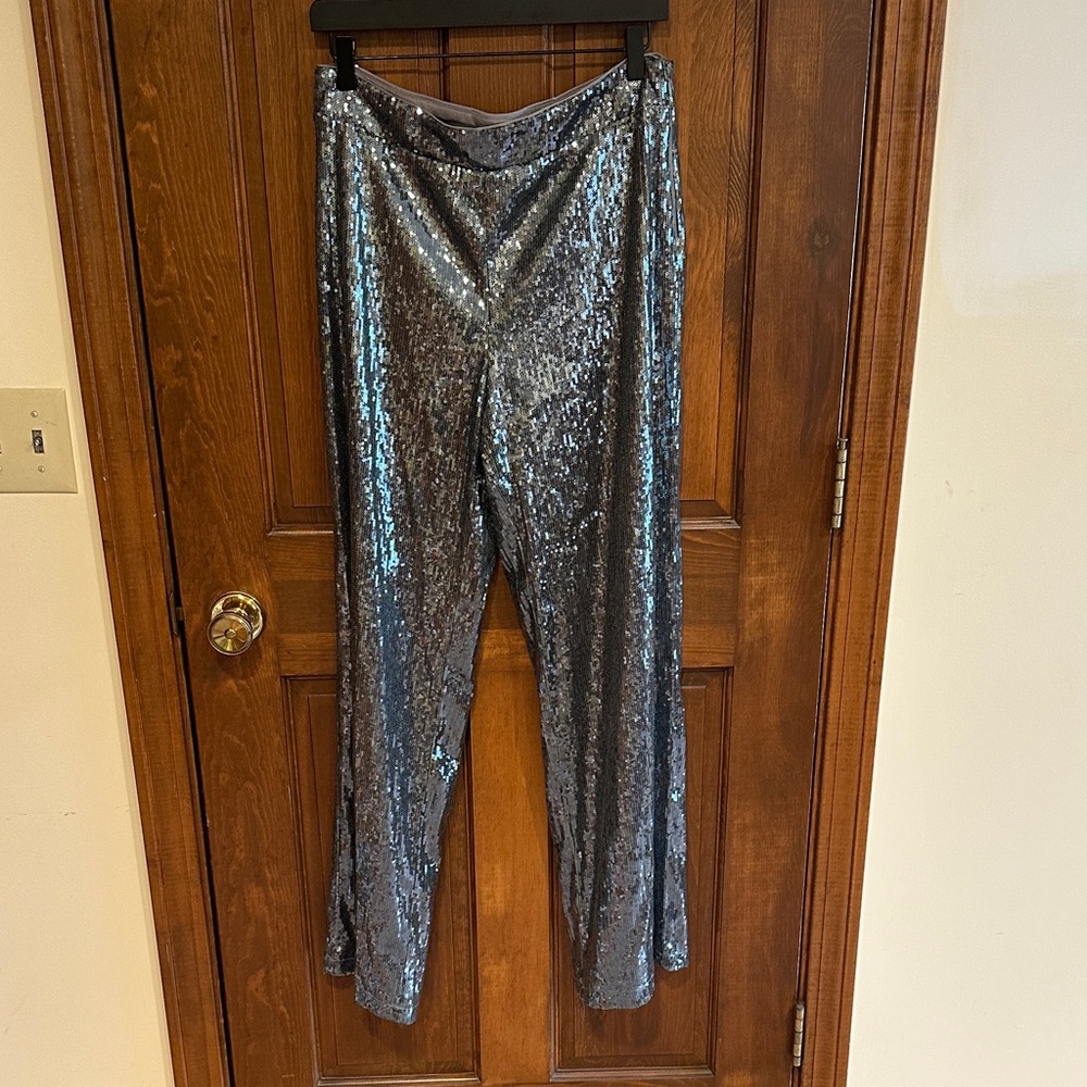 Silver Sequin Pants- Christmas/Party/Perfect Condition M/8